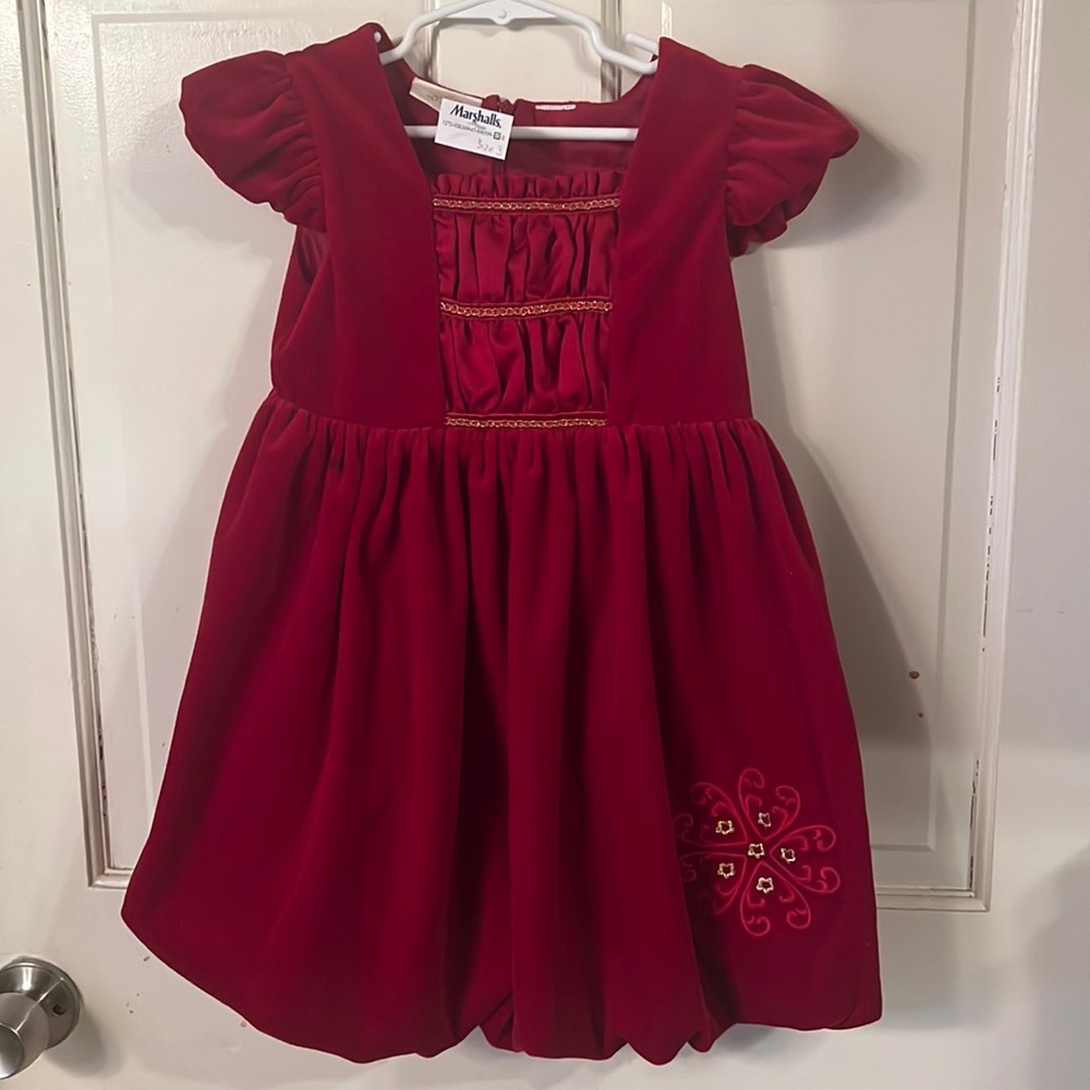 Red velvet girls holiday Christmas dress Sz 3T embroidered NWT